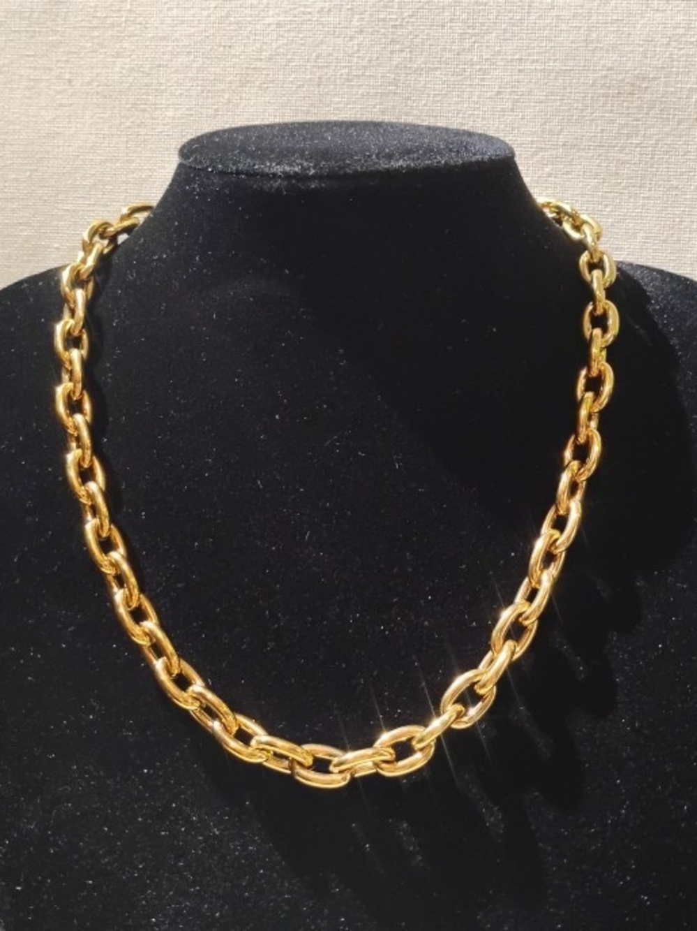 NWOTPretty, Bold, Gold-Tone Chunky Cable Link Chain Necklace with Toggle Closure